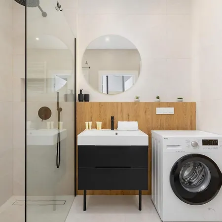 Urban Sunset W Katowicach, Blisko Spodka I Parku Z Parkingiem, Klimatyzacja I Balkonem By Renters *