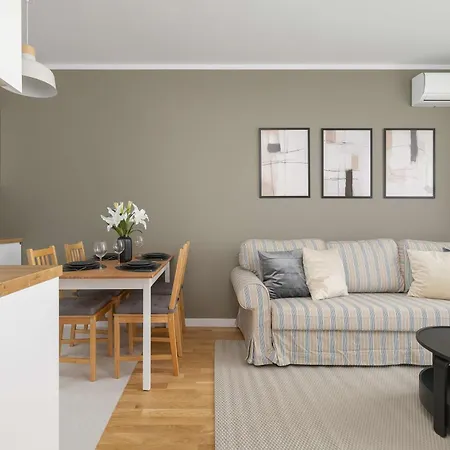 Urban Sunset W Katowicach, Blisko Spodka I Parku Z Parkingiem, Klimatyzacja I Balkonem By Renters Lägenhet Katowice