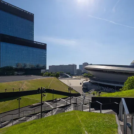 Apartmán Urban Sunset W Katowicach, Blisko Spodka I Parku Z Parkingiem, Klimatyzacja I Balkonem By Renters